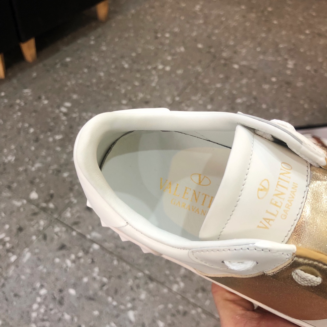 Va1e*ntin0 Sneaker Gold