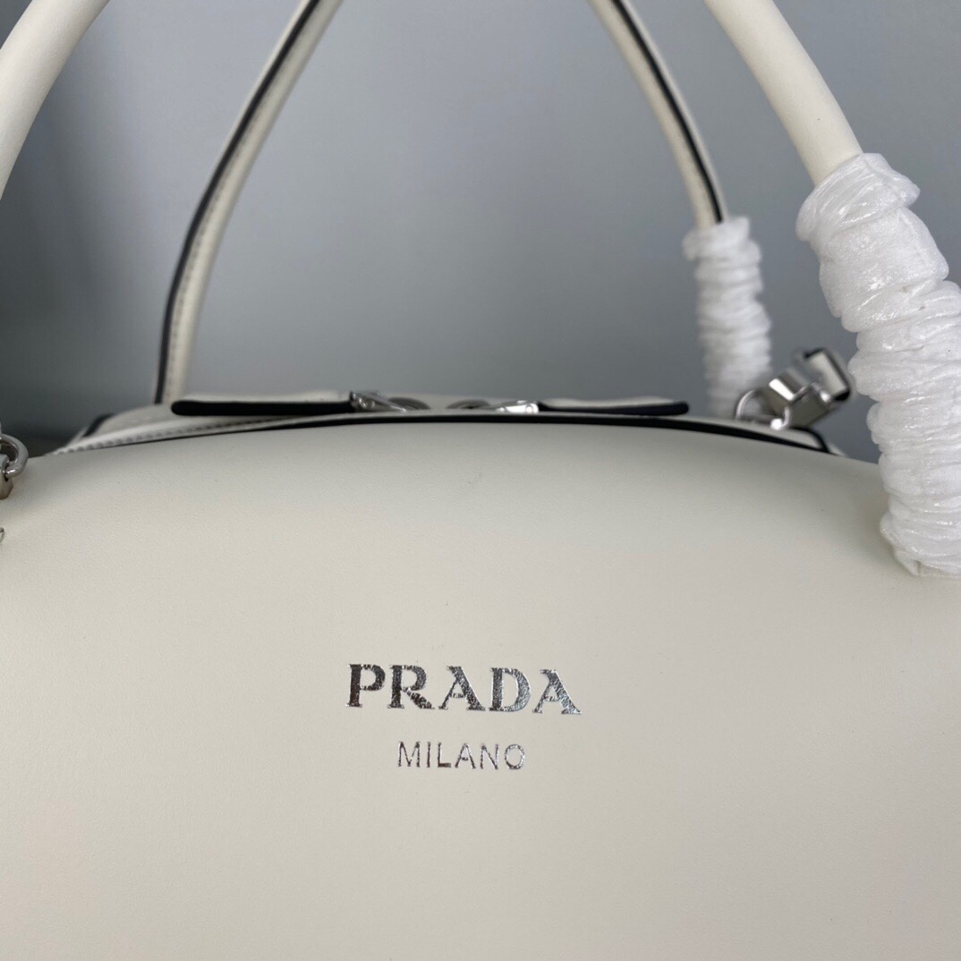 Pra*a Medium S*pernova Handbag White