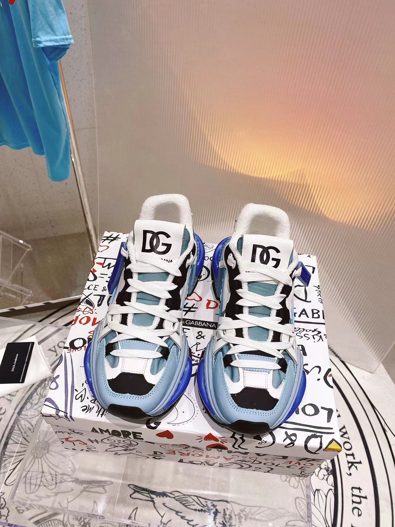 Bagsaaa Dolce & Gabbana Mixed Material Air Master Blue Sneakers