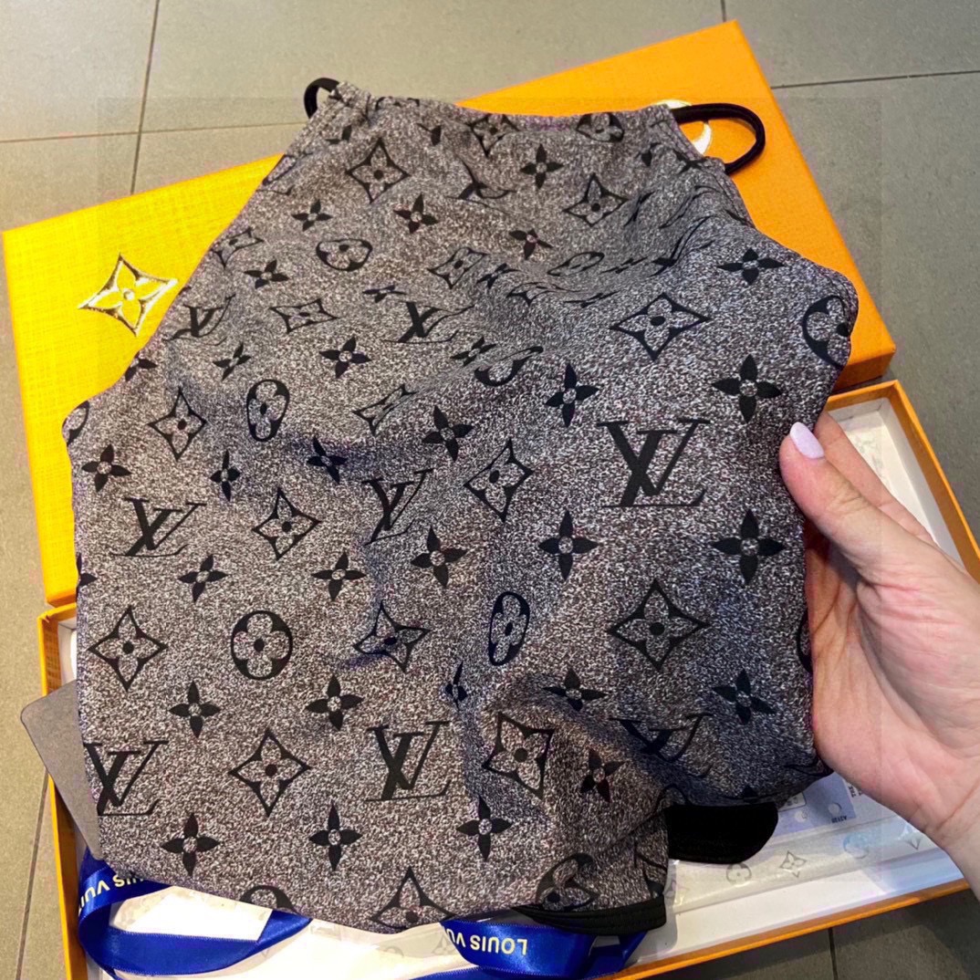 Bagsaaa L0vis Vvtt0n One Piece Grey