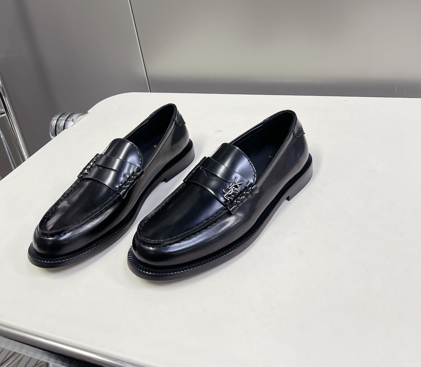 Bagsaaa Y51 Black Loafers