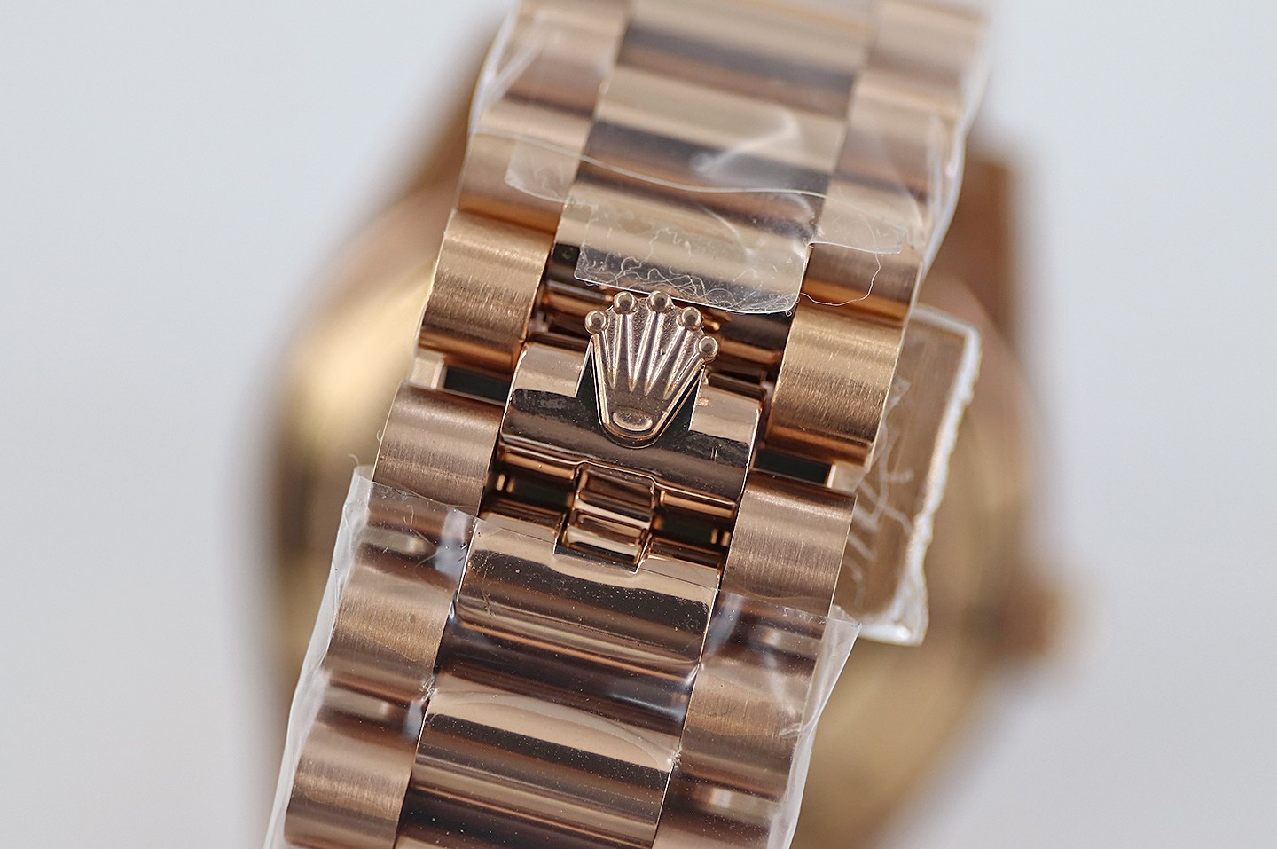 Bagsaaa R01ex Day-Date 40 Everose Eisenkiesel