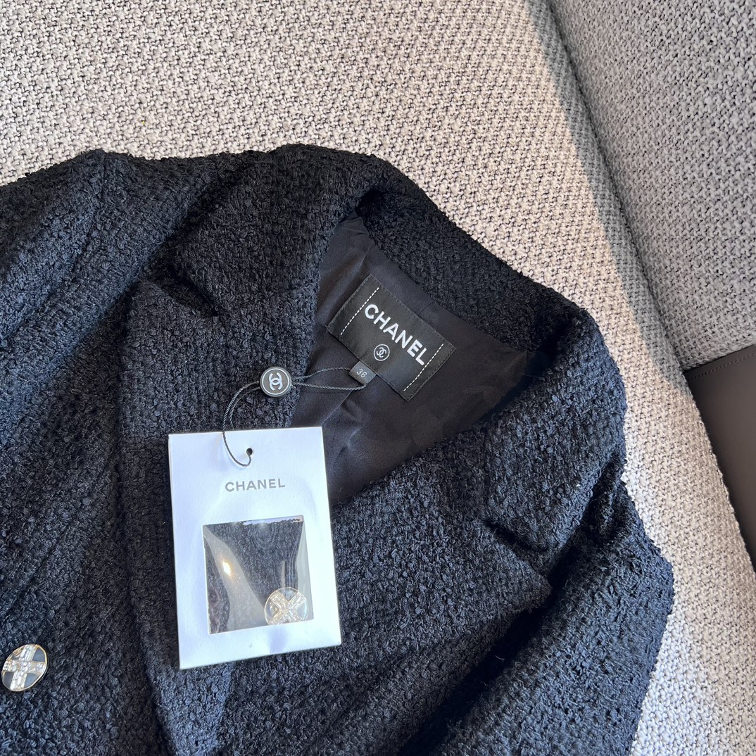 Bagsaaa Ch**el Tweed All Black Jacket