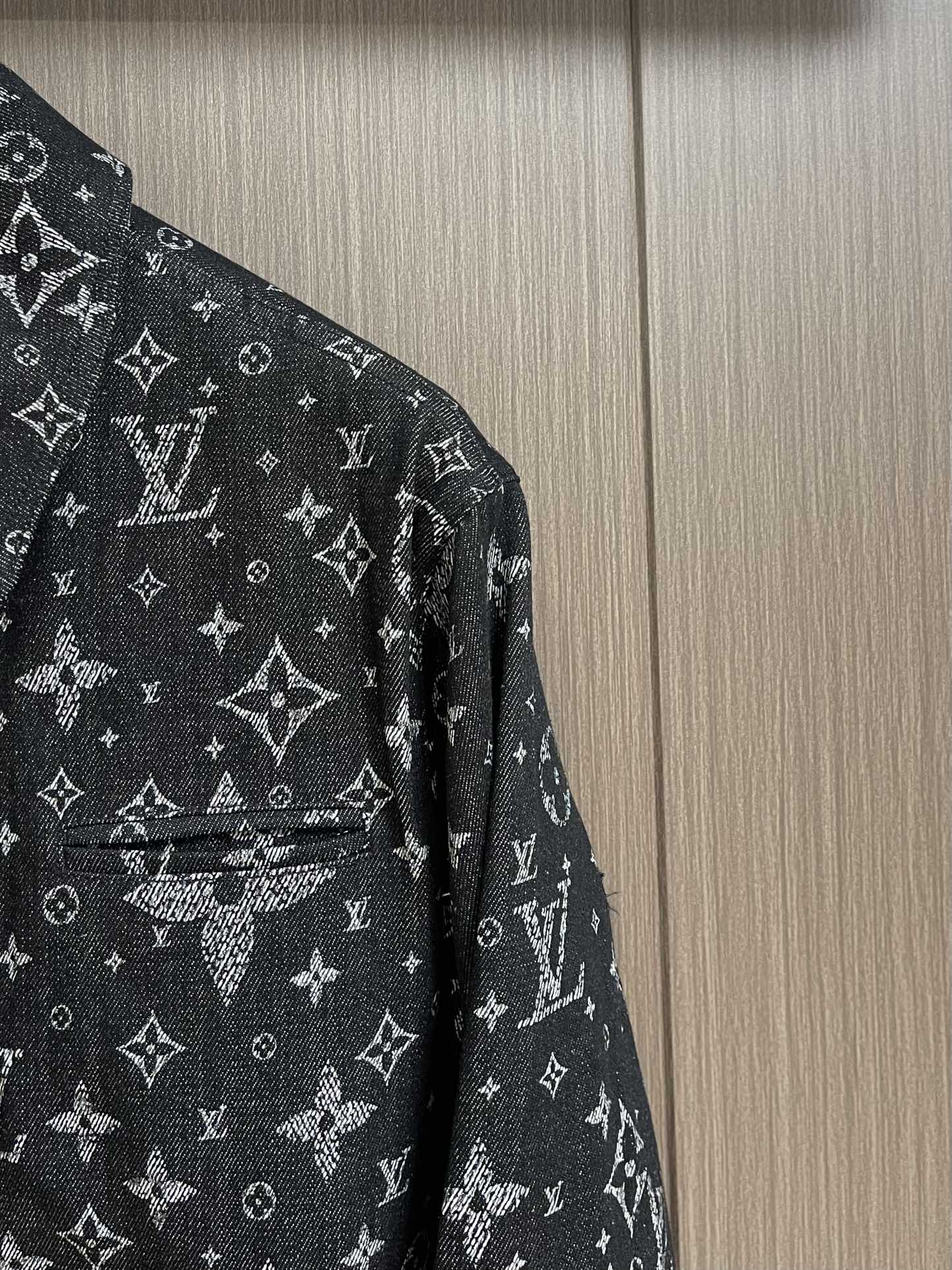 Bagsaaa L0vis Vvtt0n Denim Black Jacket