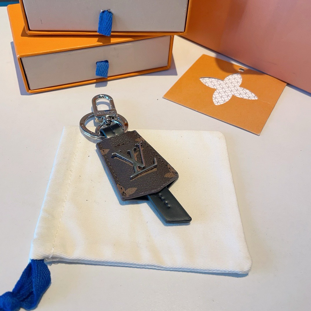 Bagsaaa L0vis Vvtt0n Key Holder Monogram