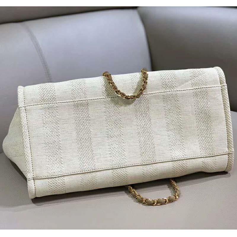 Bagsaaa Ch**el Deauville Shopping Bag in Cream - 30 × 39 × 22 cm