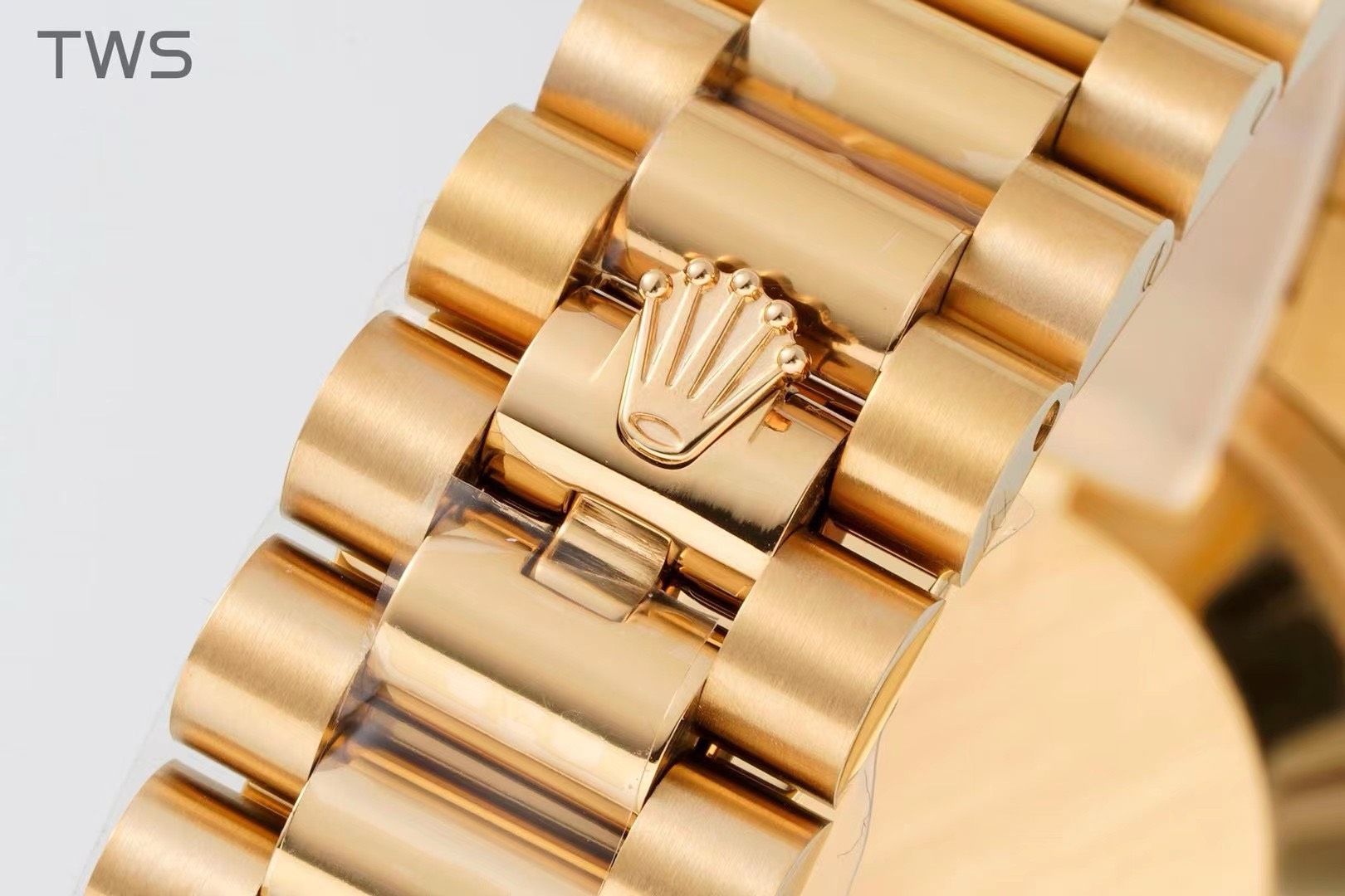 Bagsaa R01ex Watch Day-Date 36 18ct Yellow Gold Pave Factory Rainbow Sapphire