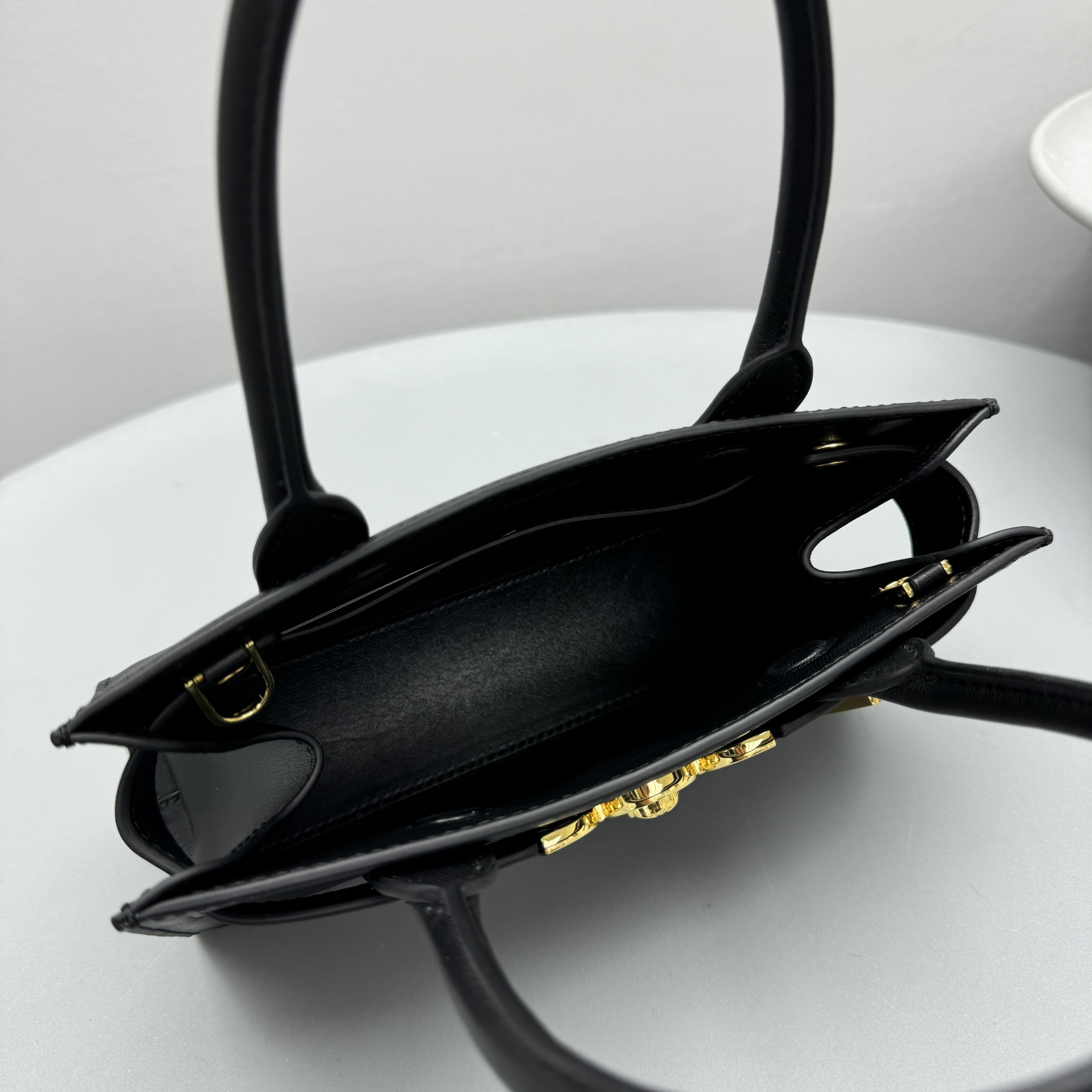 Bagsaaa Versace Medusa
