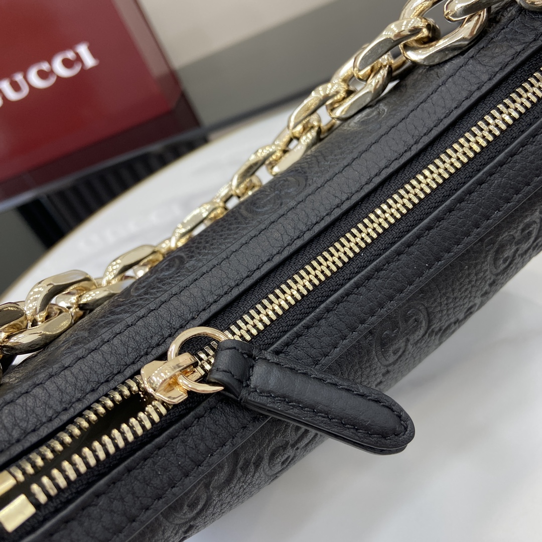 Bagsaaa Gvc*1 GG Emblem Small Shoulder Bag 815409 Black - 25x20x5cm