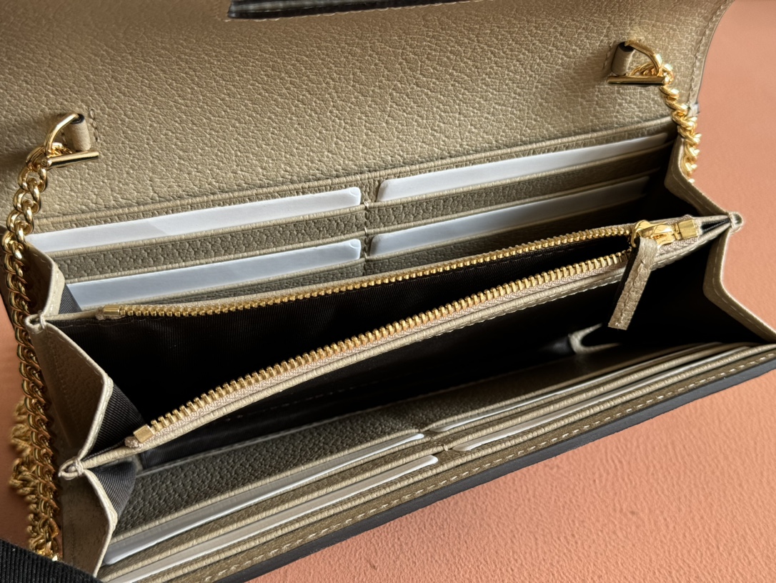 Bagsaaa Gvc*1 Ophidia chain wallet 772309 light beige - 19cm