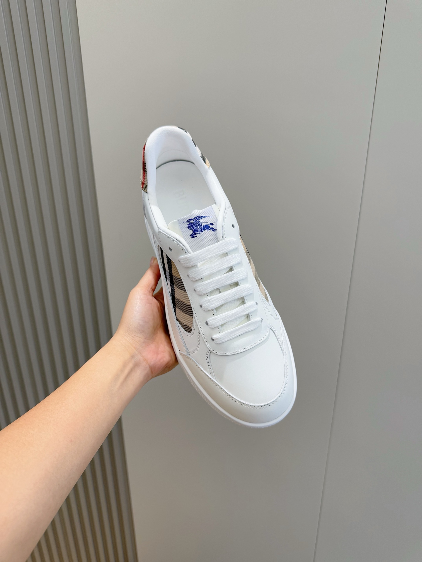 Bagsaaa Bv*b*rry Leather and Check Terrace Sneakers White