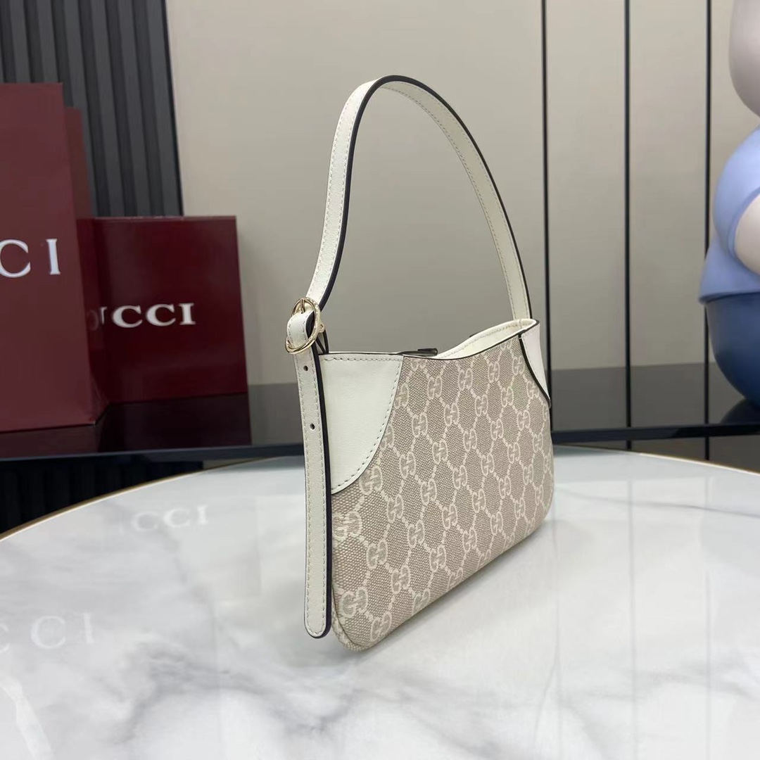 Bagsaaa Gvc*1 GG Emblem S*per mini shoulder bag 820696 beige & white - 23 x 13 x 2cm