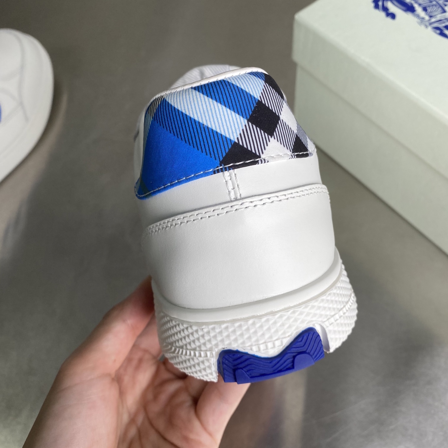 Bagsaaa Bv*b*rry Leather and Check Terrace Sneakers Blue